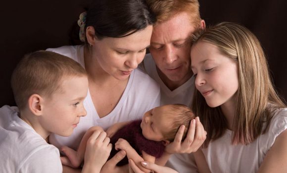 профессиональные семейные фотографии с новорожденным